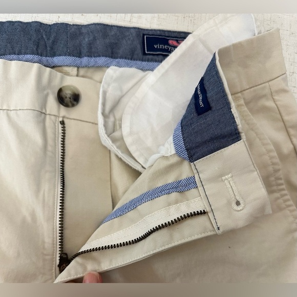Vineyard Vines Tan Chinos with Blue Details - Picture 5 of 9